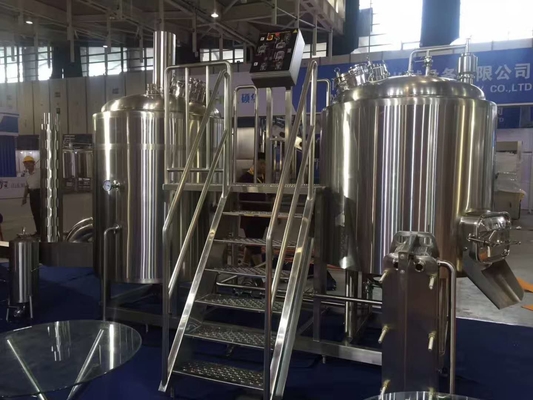 SUS 304 7Bbl Large Scale Brewing Equipment Semi Automatic Control System