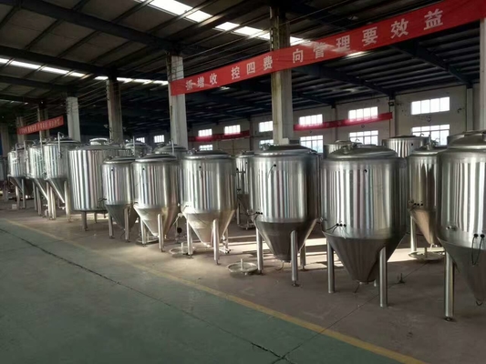 3BBL 5BBL 7BBL Craft Beer Brewing Equipment With Heavy Duty Supporting Legs