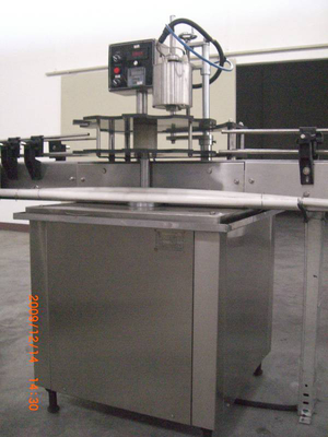 SS 304 Beverage Bottling Equipment 4000BPH Pneumatic Electric Driven Type