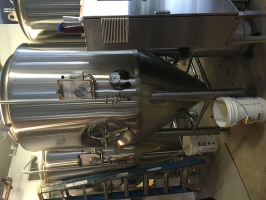 Micro Pub Microbrewery Equipment 3.5 Bbl Brewing System Polished Surface