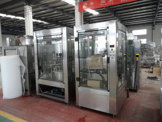 SS 304 Beverage Bottling Equipment 4000BPH Pneumatic Electric Driven Type