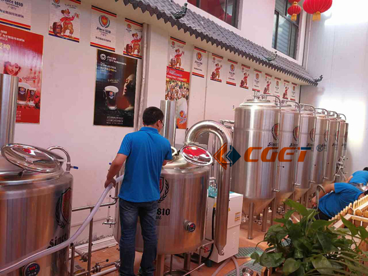SUS 304 Craft Beer Brewing Equipment 500L Brewing System With ISO CE Certificated for Rusina