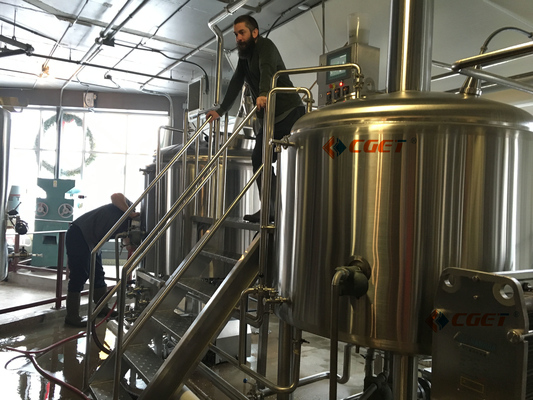 SUS 304 Craft Beer Brewing Equipment 2000L Brewing System With ISO CE Certificated
