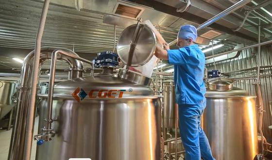 SUS 304 Craft Beer Brewing Equipment 2000L Brewing System With ISO CE Certificated